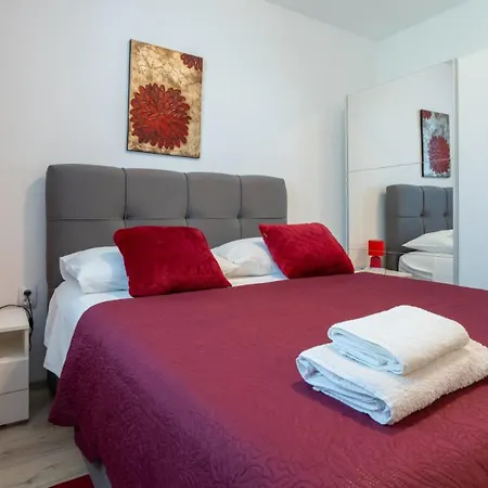 Marija By Guide * Slano