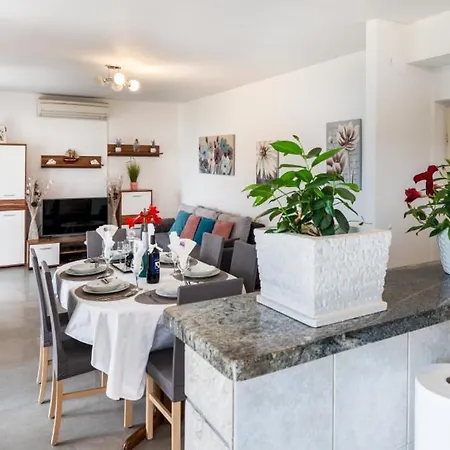 Apartment Marija By Guide *