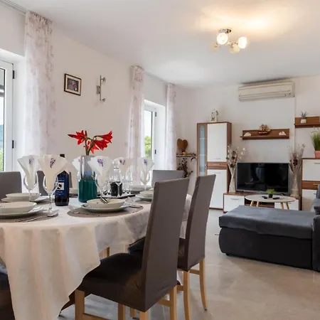 Marija By Guide Slano